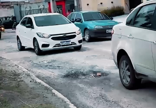 Dr. Olímpio Oliveira mostra o abandono das ruas de Campina Grande na gestão de Bruno Cunha Lima