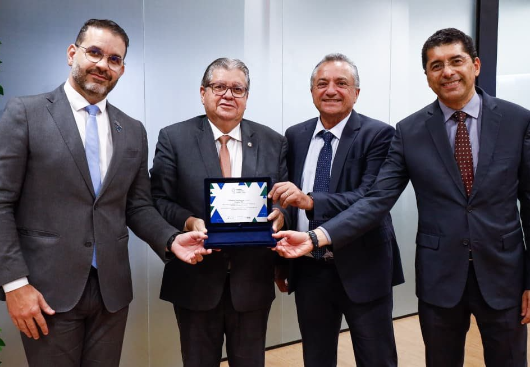João Azevêdo recebe prêmio do Tesouro Nacional pela gestão fiscal da Paraíba
