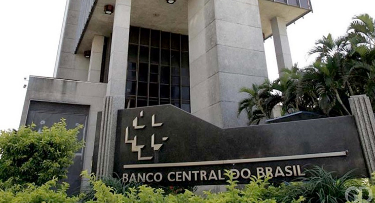 Banco Central mantém juros em 15% ao ano, maior nível desde 2006