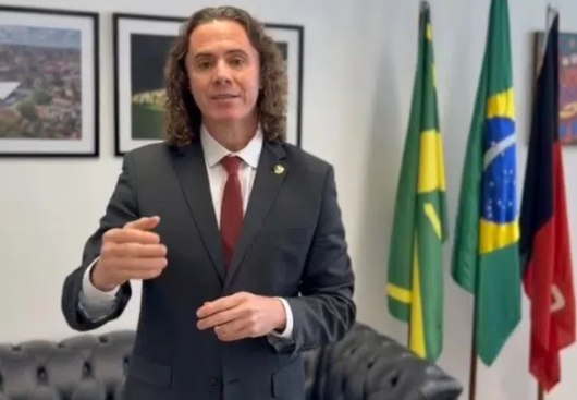 VENEZIANO CRITICA PEC DA BLINDAGEM E ANTECIPA VOTO CONTRA