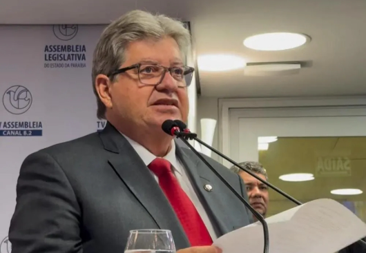 Servidores da Paraíba receberão salários na próxima semana, anuncia João Azevêdo