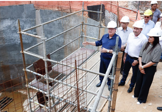 João Azevêdo inspeciona obras de nova estação elevatória de esgotamento sanitário em João Pessoa