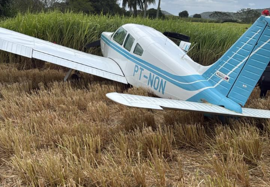Pane elétrica: Avião que transportava Cícero Lucena faz pouso de emergência em Alagoa Grande - todos estão bem