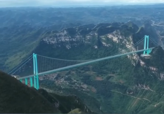 China inaugura ponte mais alta do mundo