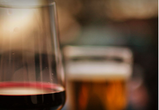 METANOL Há risco de adulteração em cerveja e vinho? Como evitar bebidas contaminadas? Veja respostas