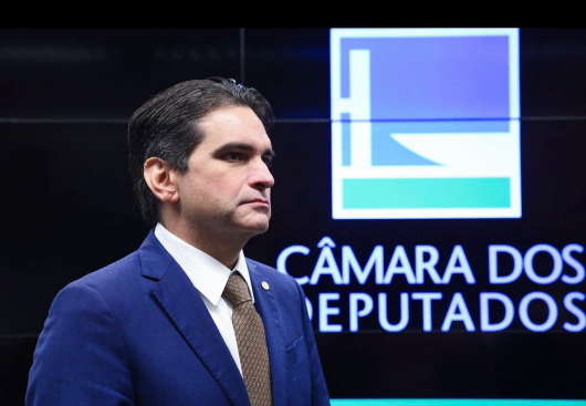 Murilo Galdino vota a favor da ampliação da isenção do IR para quem ganha até R$ 5 mil