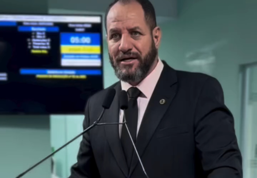 Mais um absurdo do abandono da gestão de Bruno Cunha Lima que não consegue entregar uma reforma numa simples creche - vereador Sargento Cobra