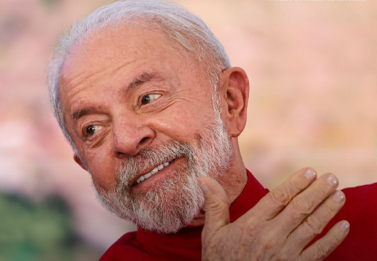 Lula lidera cenários de 1º e 2º turno; vantagem sobre Tarcísio chega a 12 pontos