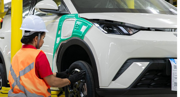 BYD começa a montar carros no Brasil e estipula meta de 600 mil carros por ano
