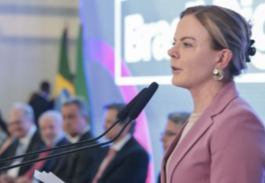 Se quiserem continuar no governo, têm de votar com o governo, diz Gleisi