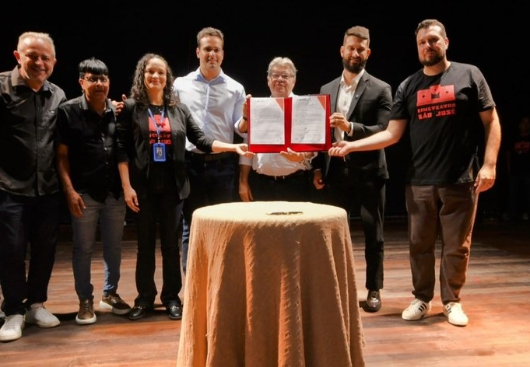 João entrega reforma do Cineteatro São José de CG, que volta a exibir filmes após 40 anos