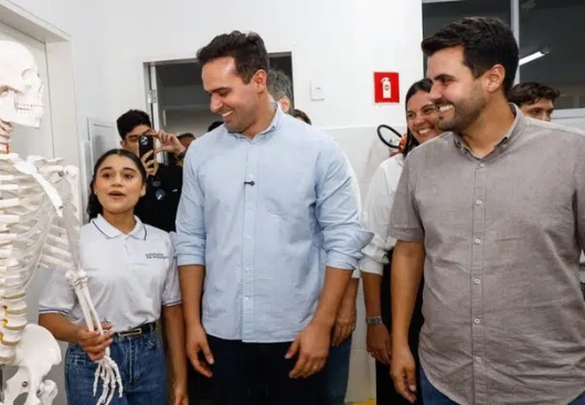 Lucas Ribeiro leva escola, água e pavimentação a distrito de Conceição