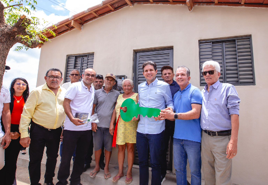 Hugo Motta participa das comemorações de 144 anos de Brejo do Cruz e anuncia novos investimentos para a cidade