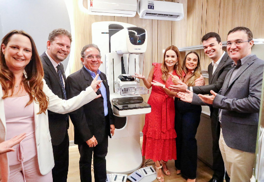 Com emenda de Daniella Ribeiro, Laureano recebe o mamógrafo mais moderno da PB
