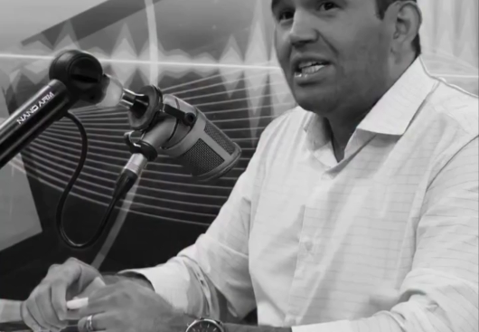 JHONY BEZERRA DETONA: “BRUNO CUNHA LIMA ESTÁ ESCONDIDO E A CIDADE ABANDONADA”