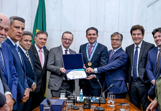 Hugo Motta recebe maior honraria de associação de tribunais de contas