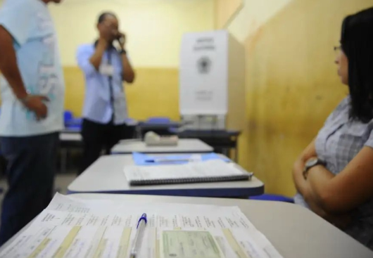 João Azevêdo sanciona lei que dá direito à meia-entrada aos mesários de sessões eleitorais