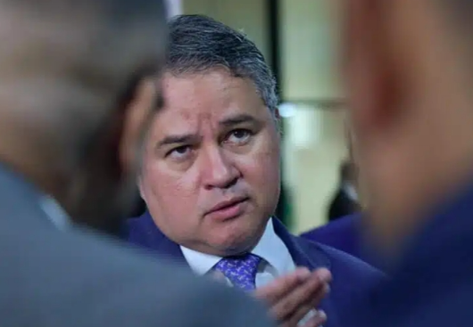 Efraim Filho: “Tentamos melhorar reforma tributária, olhando para investidor”