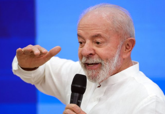 Isenção do IR injeta R$ 28 bilhões na economia, diz Lula