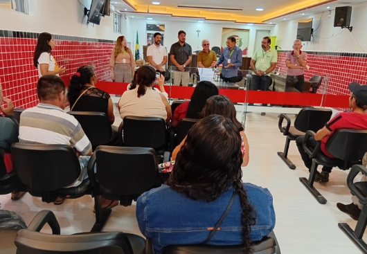 Governo da Paraíba entrega 43 escrituras de posse de terra a agricultores de Solânea