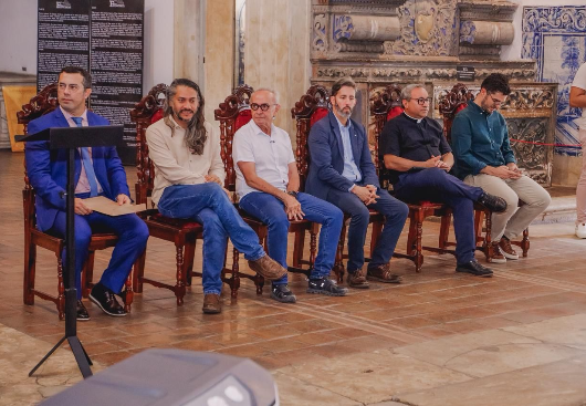 Revitalização do Centro Histórico  Cícero Lucena assina compromisso com o PAC para restaurar prédio da antiga Alfândega