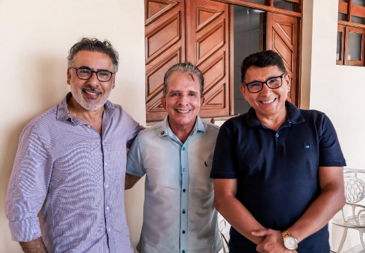 Prefeito de Mogeiro oficializa apoio à pré-candidatura de Nabor ao Senado