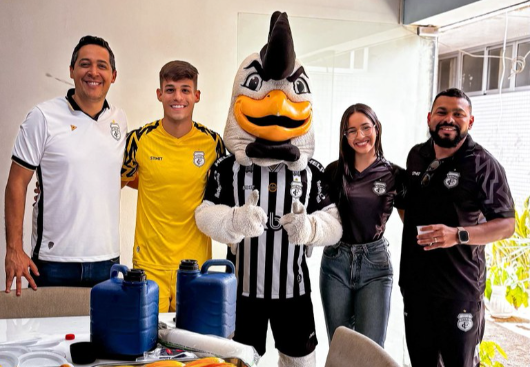 Mascotes levam alegria às crianças no Hospital de Trauma de Campina Grande