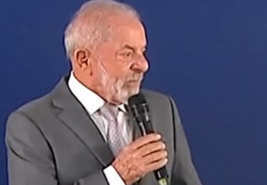 Lula faz balanço de 2025 e diz que governo termina o ano em cenário