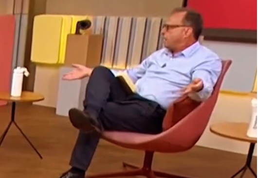 COMENTARISTA DA GLOBO NEWS AFIRMA: “O PT FAZ TUDO POR DINHEIRO” E CLASSIFICA EPISÓDIO COMO MAIS UM DIA DE VERGONHA PARA O BRASIL