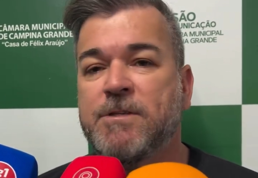 GIOVANNI FREIRE DENUNCIA POSSÍVEL MUDANÇA NO PCCR E DESMENTE ACUSAÇÕES DO PREFEITO BRUNO CUNHA LIMA