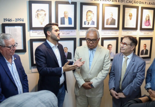 Harrison Targino é homenageado em galeria de ex-secretários de Educação da Paraíba