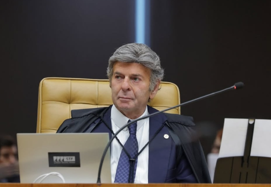 Fux suspende bloqueio de bets para beneficiários do Bolsa Família