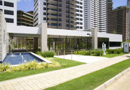 Polícia Científica faz perícia em apartamento de desembargadora
