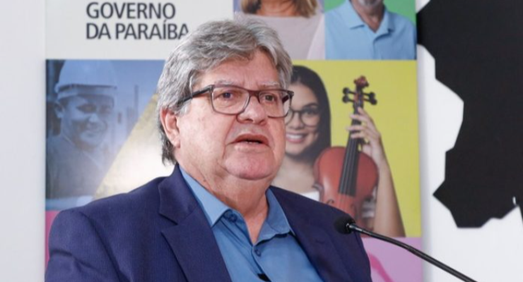 João Azevêdo confirma saída do governo em 2026