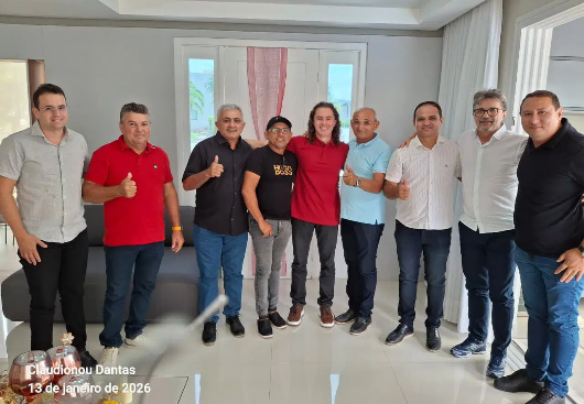 Veneziano recebe vereadores e lideranças de Pombal e Cajazeirinha