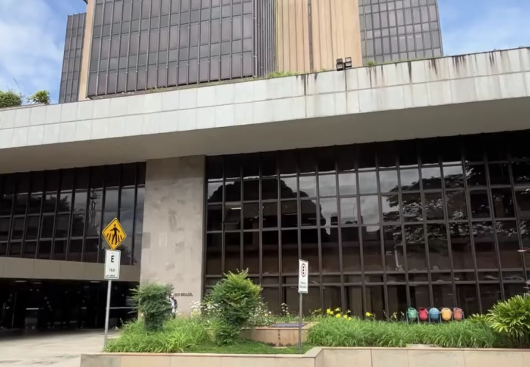 PF faz buscas em endereços de Vorcaro e de familiares; R$ 5,7 bi são bloqueados