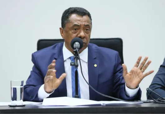 Damião Feliciano diz que a federação 'União Progressista' vai ficar com Aguinaldo Ribeiro e apoiar Lucas
