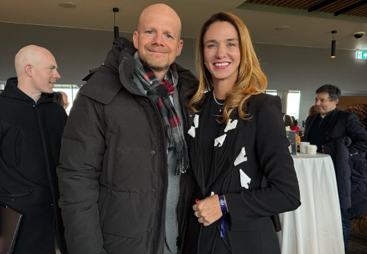 Vice-presidente Michelle Ramalho se encontrou com o secretário-geral da FIFA, Mattias Grafström, na semifinal da Copa dos Campeões Feminina