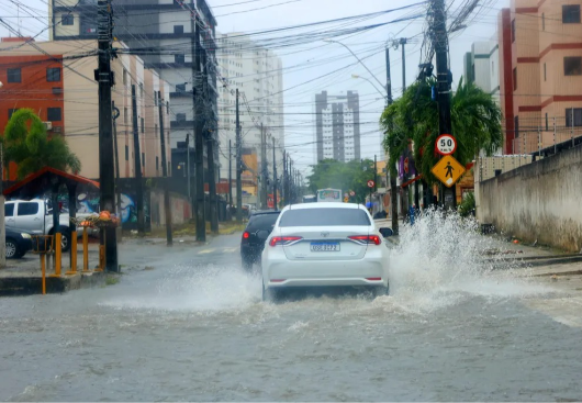 Em apenas 12h, chuva em JP supera a média histórica para fevereiro