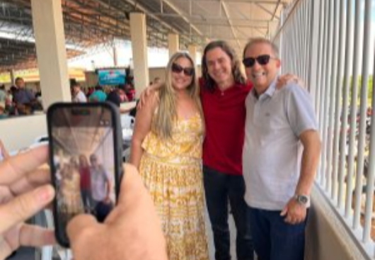Veneziano passa o sábado no Sertão,