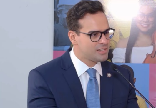 Lucas Ribeiro anuncia datas de pagamento de servidores do Estado; confira