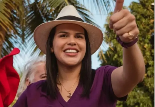 Rafaela Camaraense diz que vaga de vice ao governo deve ter uma mulher e se coloca "à disposição"
