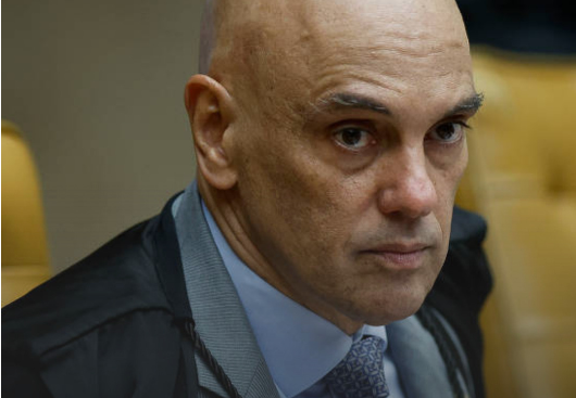 Análise de técnicos e peritos contradiz explicação de Moraes sobre mensagens de Vorcaro