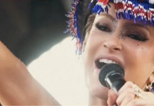 Claudia Leite deve puxar trio elétrico no dia 13 de junho em Campina Grande
