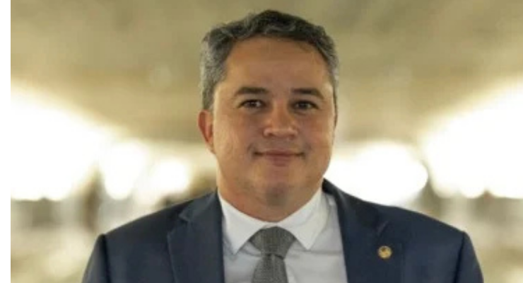 Efraim confirma filiação ao PL e diz que vai assumir o comando do partido na Paraíba: "vamos conduzir e trabalhar na nominata"