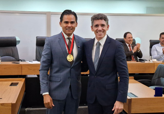 ALPB concede Medalha de Mérito Jurídico Tarcísio ao advogado Getúlio Souza