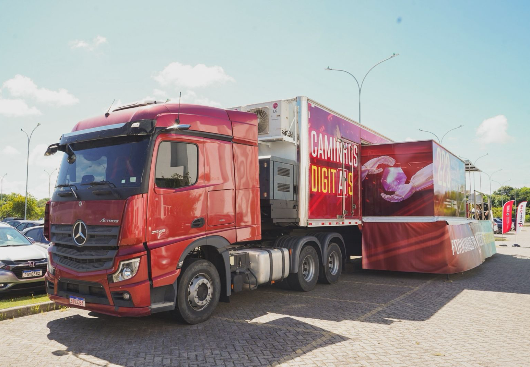 João Azevêdo lança projeto com carreta tecnológica para qualificação digital da PB