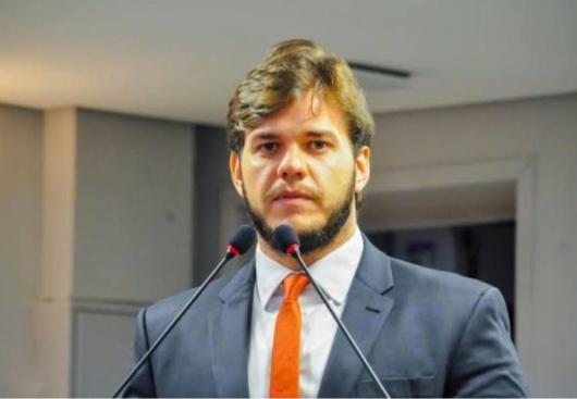 Prefeito de Campina Grande Bruno Cunha Lima.