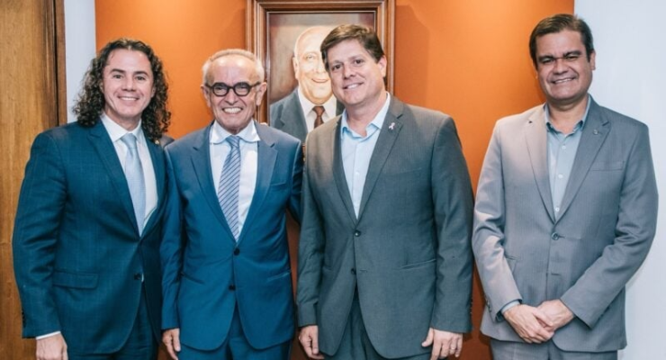 Veneziano confirma presença de Baleia Rossi