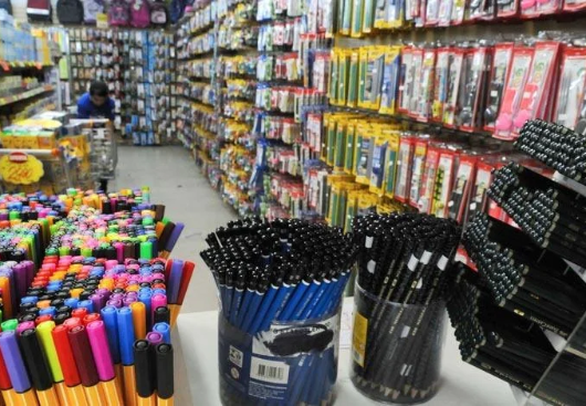 AGORA É LEI! Escolas deverão adaptar materiais escolares